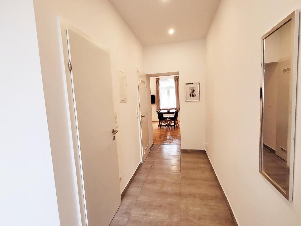 Neulerchenfelder Apartment Wina Bagian luar foto