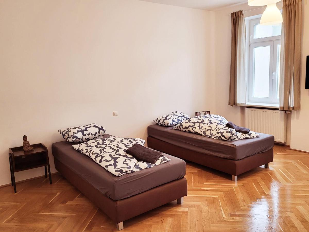 Neulerchenfelder Apartment Wina Bagian luar foto