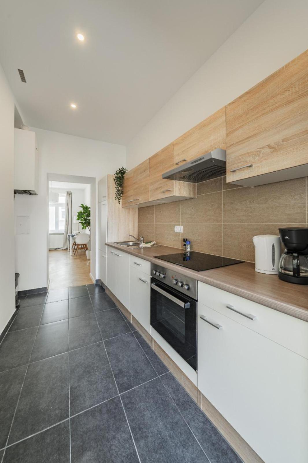 Neulerchenfelder Apartment Wina Bagian luar foto